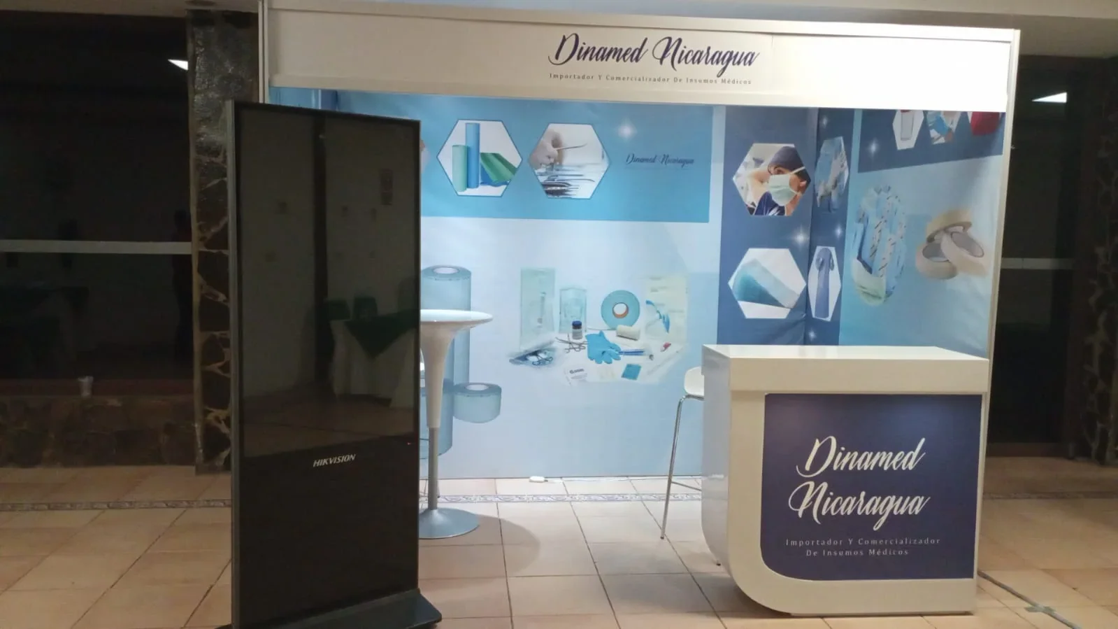 Dinamed stand with LED totem