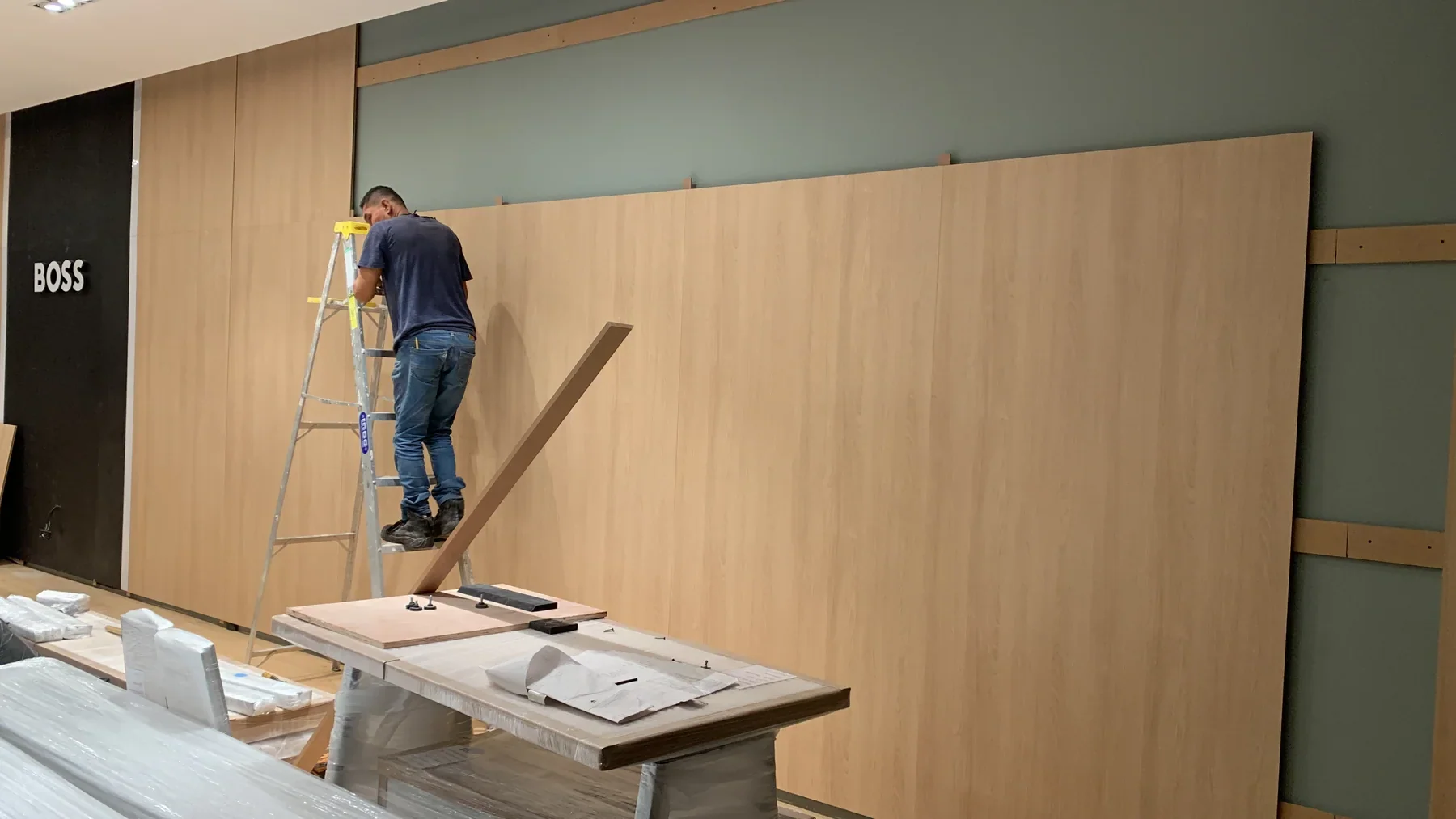 BOSS store installation · 3