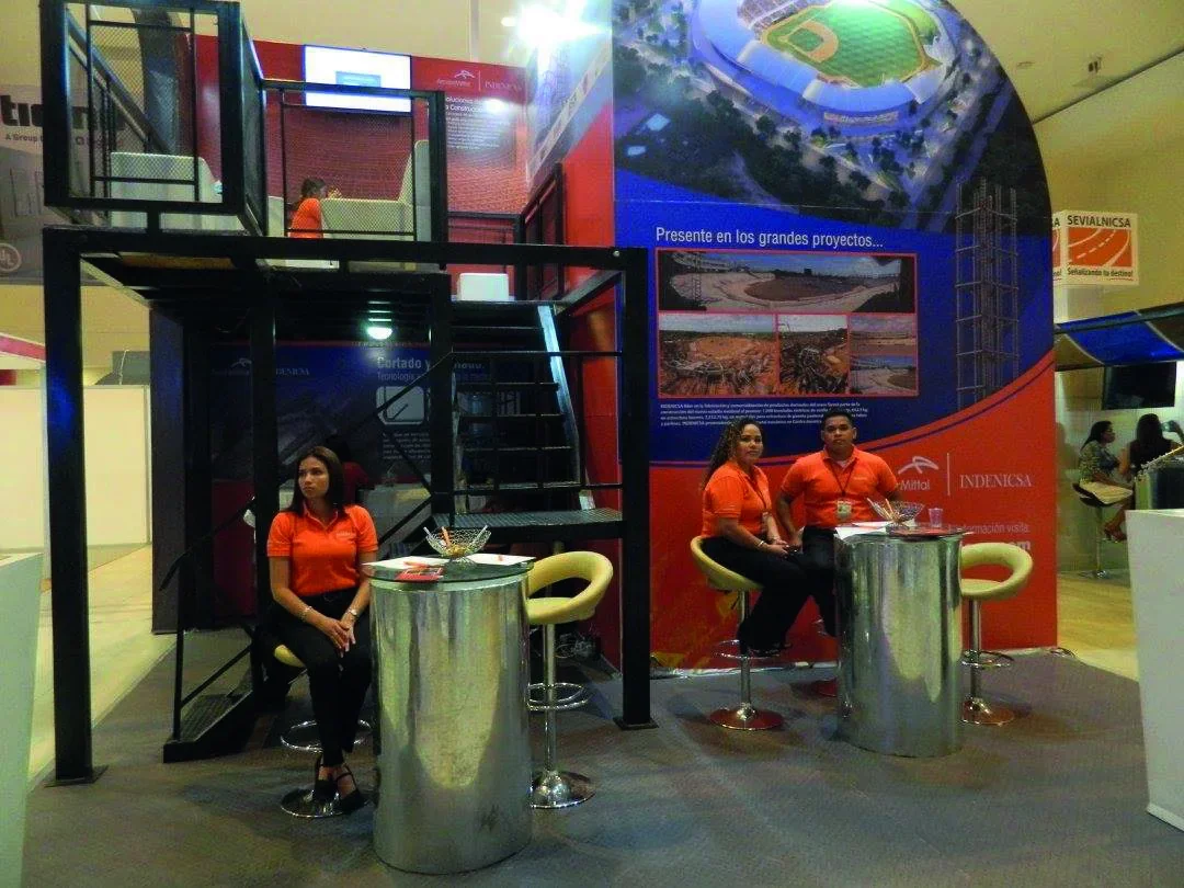 Stand diseñado a la medida · 13